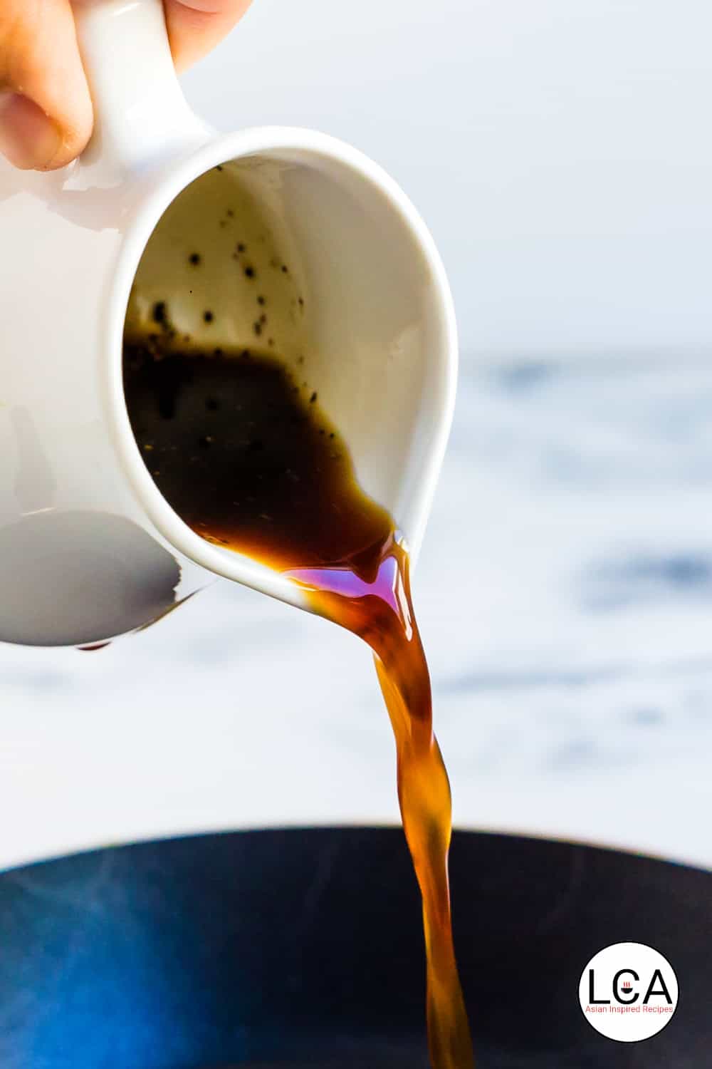 Drizzle with black pepper sauce and stir-fry.